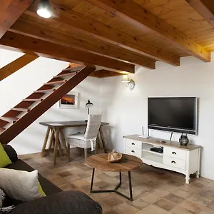 https://casero-leandro-iv.in-canary-islands.com